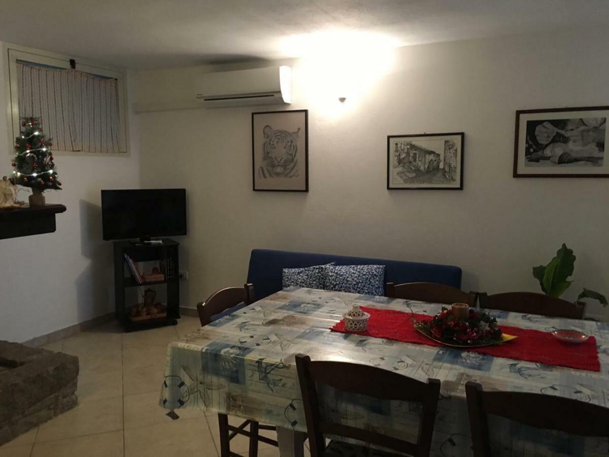 Casa Vacanze Laura 托尔托利 外观 照片